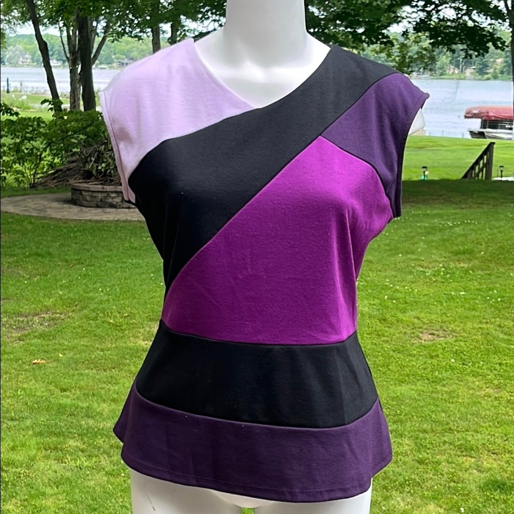 Worthington asymmetrical colorblock peplum top L